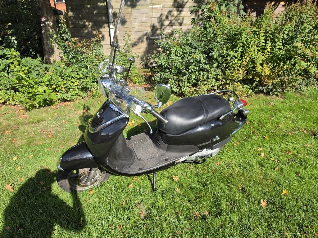 Nette SYM Cali Classic 50 (Allo) met hoog windscherm!, Ophalen, Gebruikt, SYM, Benzine