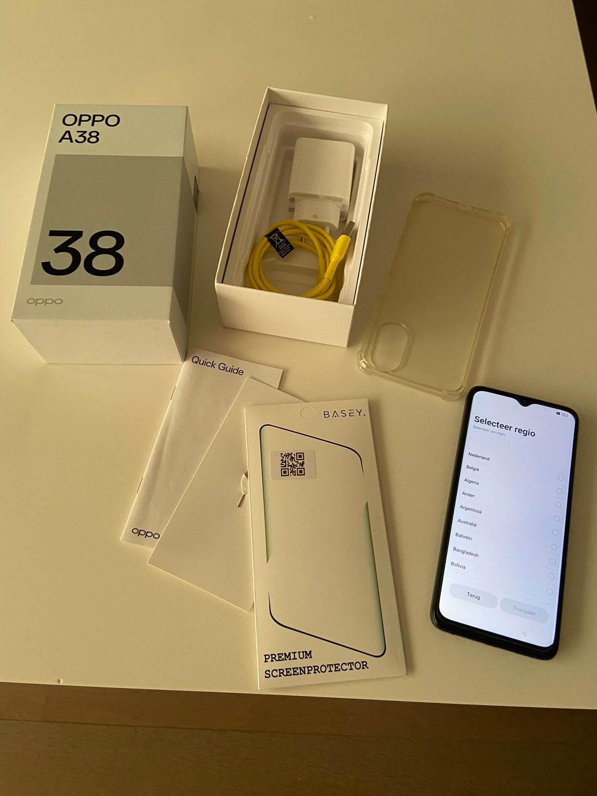 Zo goed als nieuwe OPPO A38, Nieuw, Ophalen of Verzenden, Klassiek of Candybar, Zonder simlock