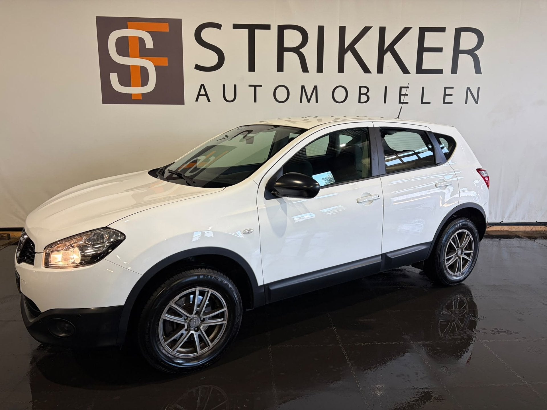 Nissan Qashqai 1.6 Visia, Auto's, Voorwielaandrijving, Euro 5, Stof, Gebruikt
