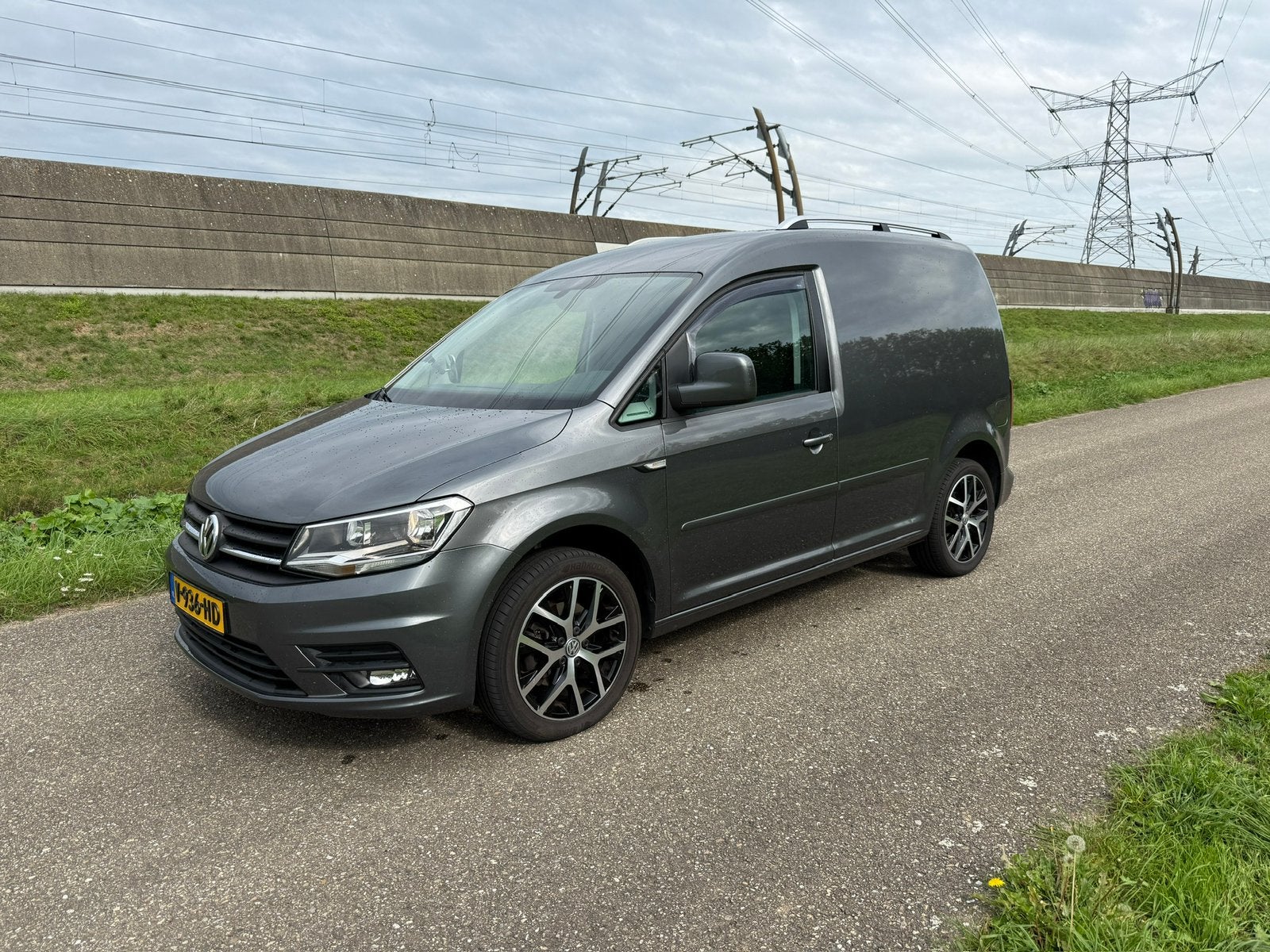Volkswagen Caddy 2.0 TDI Highline 2017 Grijs MARGE, Auto's, Voorwielaandrijving, Stof, 74 pk, Volkswagen