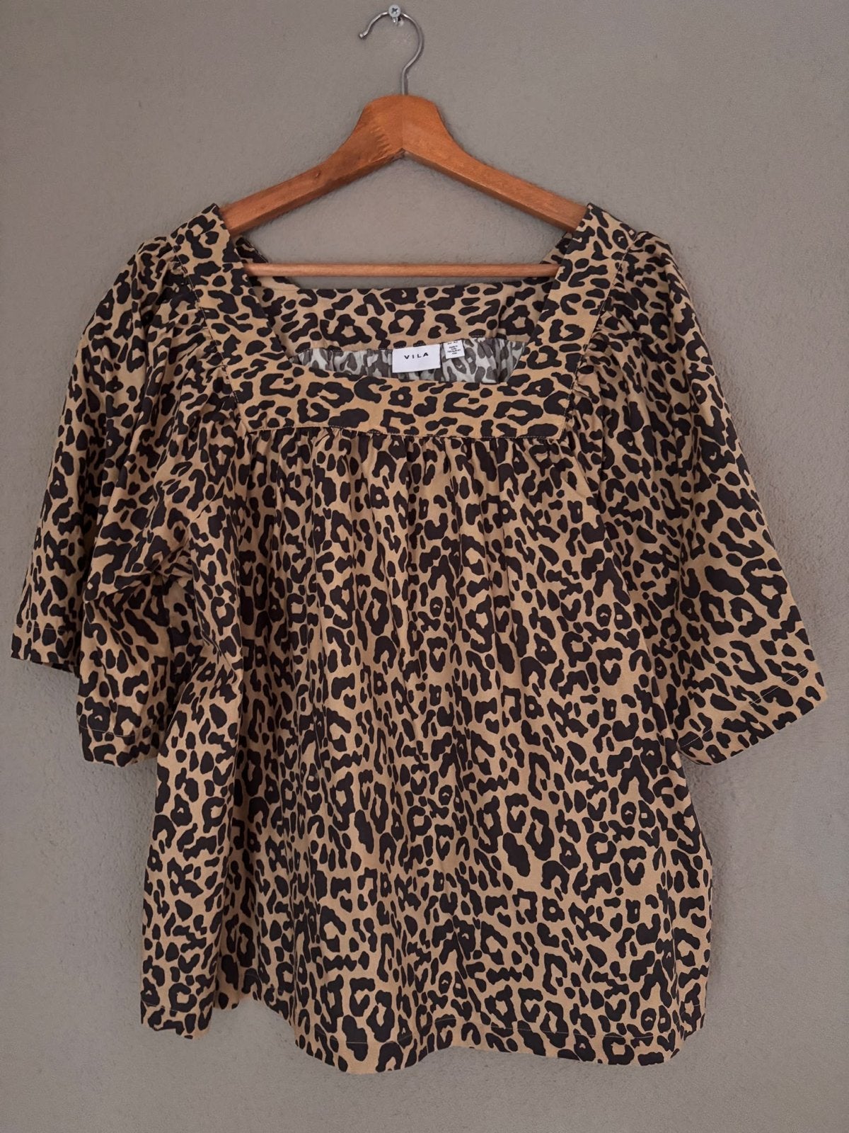 VILA Luipaardprint Blouse Maat L (42), Kleding | Dames, Bruin, Maat 42/44 (L), Ophalen of Verzenden, Zo goed als nieuw