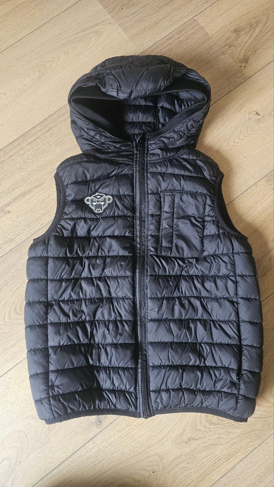 Black Bananas Bodywarmer Zwart Maat 140 Zo Goed Als Nieuw, Ophalen, Overige typen, Jongen of Meisje, Zo goed als nieuw