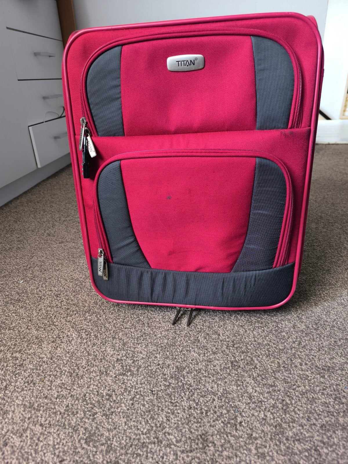 Rode Titan handbagage koffer met wieltjes, Wieltjes, Gebruikt, 50 tot 60 cm, Ophalen of Verzenden