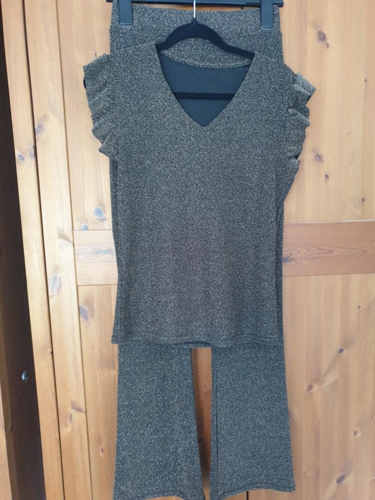 Glitter Gouden Flared Broek Maat M - Disco Feest Outfit, Maat 38/40 (M), Ophalen of Verzenden, Overige thema's, Kleding