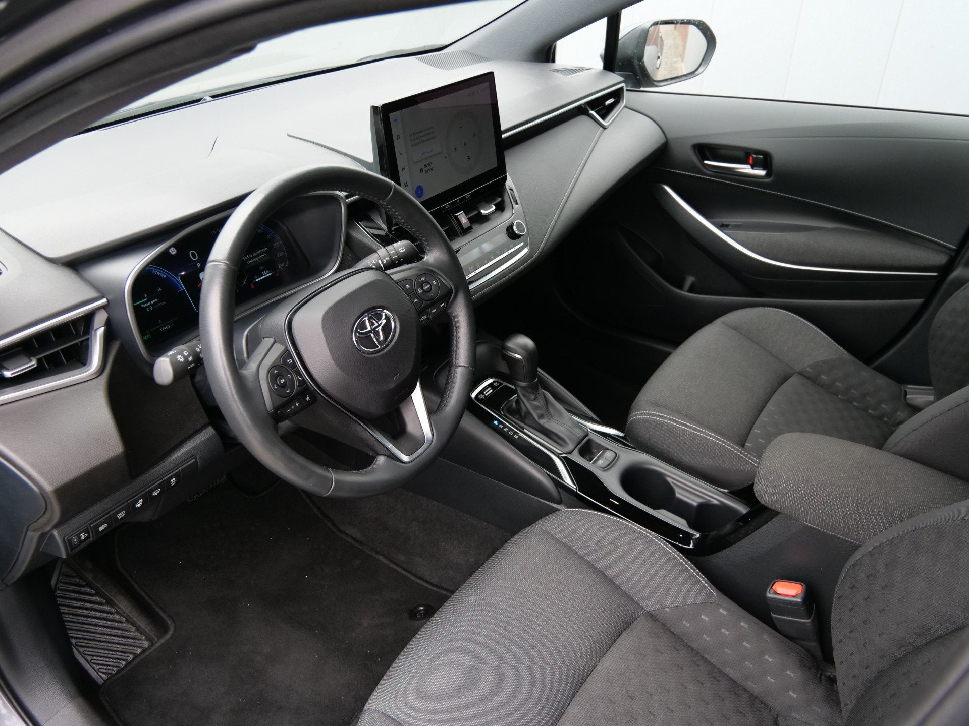 Toyota Corolla Touring Sports Hybrid 140 Pk Business Automaa, 4 cilinders, Corolla, Hybride Elektrisch/Benzine, 22 km/l