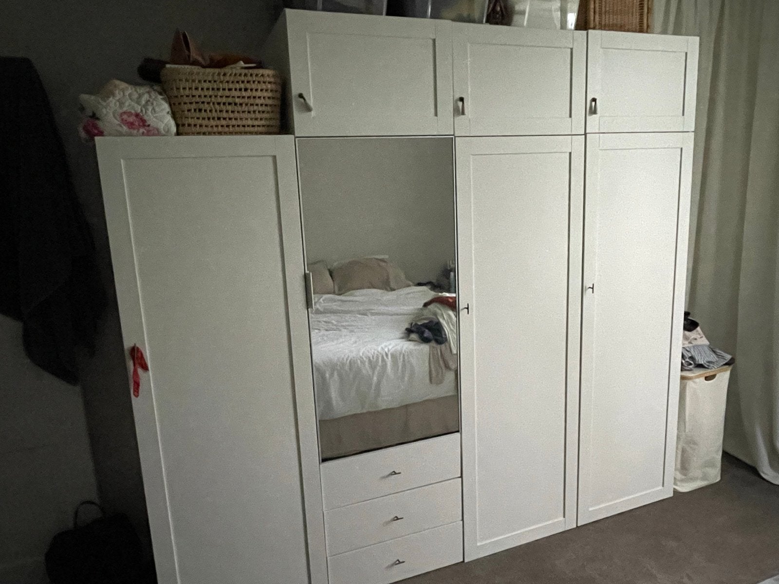 White ikea wardrobe with mirror and drawers, Ophalen, Gebruikt, 200 cm of meer, 150 tot 200 cm