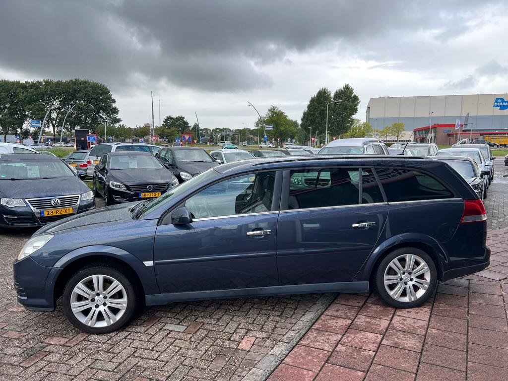 Opel Vectra Wagon 2.2-16V Executive - Leer - MOTORLAMPJE BRA, Gebruikt, Zwart, 4 cilinders, Vectra