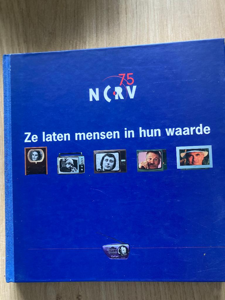 Boek NCRV 75 jaar, Ophalen of Verzenden, Zo goed als nieuw