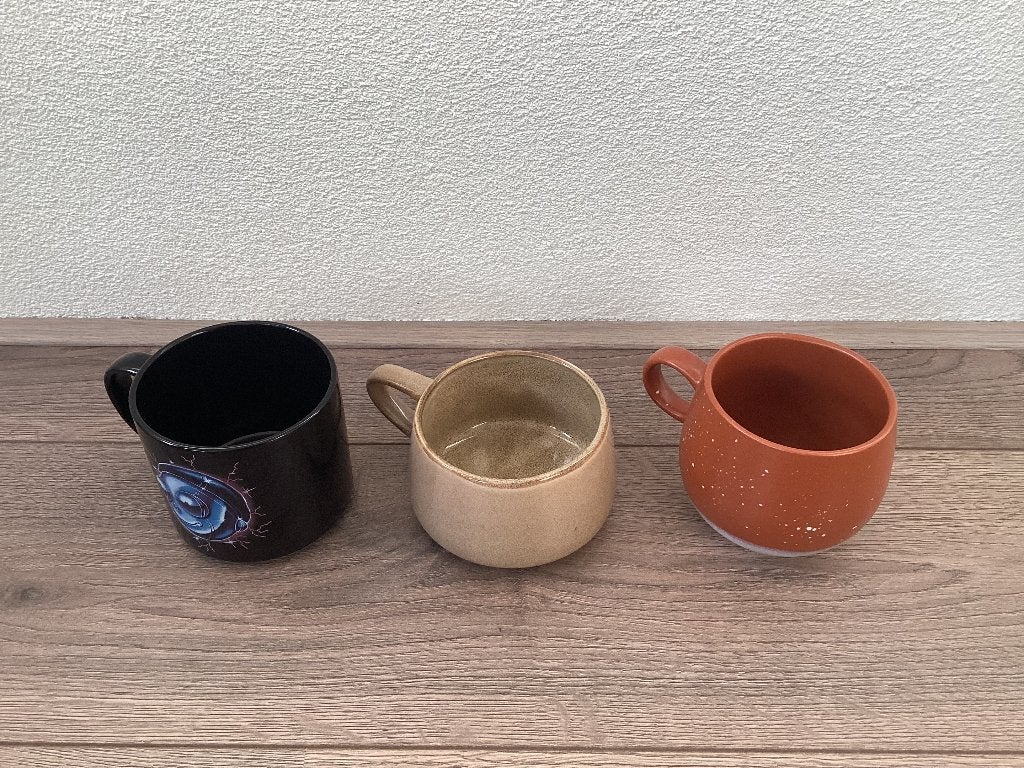 Mokken, Ophalen of Verzenden, Aardewerk, Overige stijlen, Kop(pen) en/of Schotel(s)