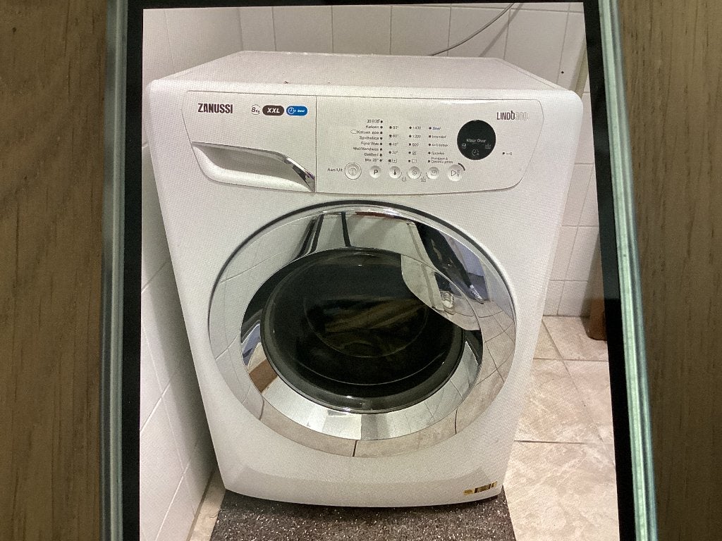 Zanussi Lindo 300 Wasmachine 8kg - Zo goed als nieuw, Ophalen, 1200 tot 1600 toeren, 8 tot 10 kg, Zo goed als nieuw