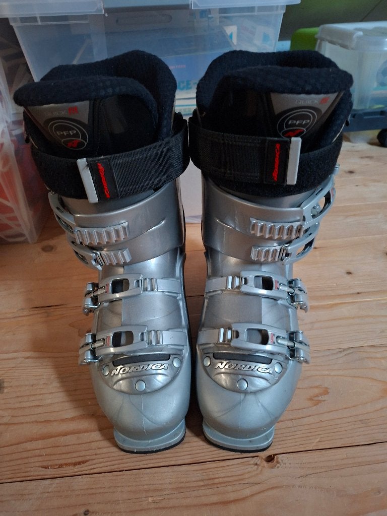 Skischoenen, Sport en Fitness, Ophalen, 140 tot 160 cm, Gebruikt, Schoenen