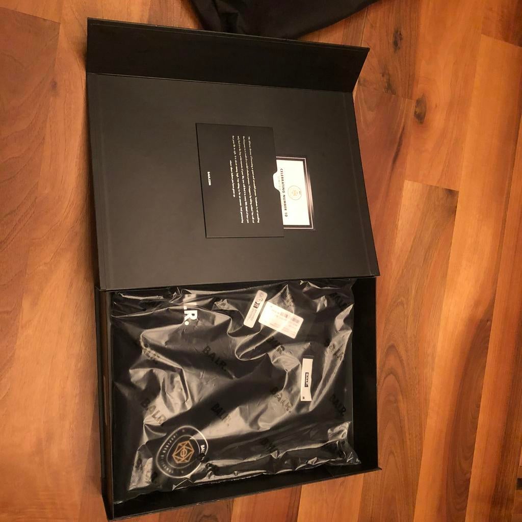 Balr. Limited edition shirt 10e verjaardag, Ophalen of Verzenden, Nieuw, Maat 48/50 (M), Zwart