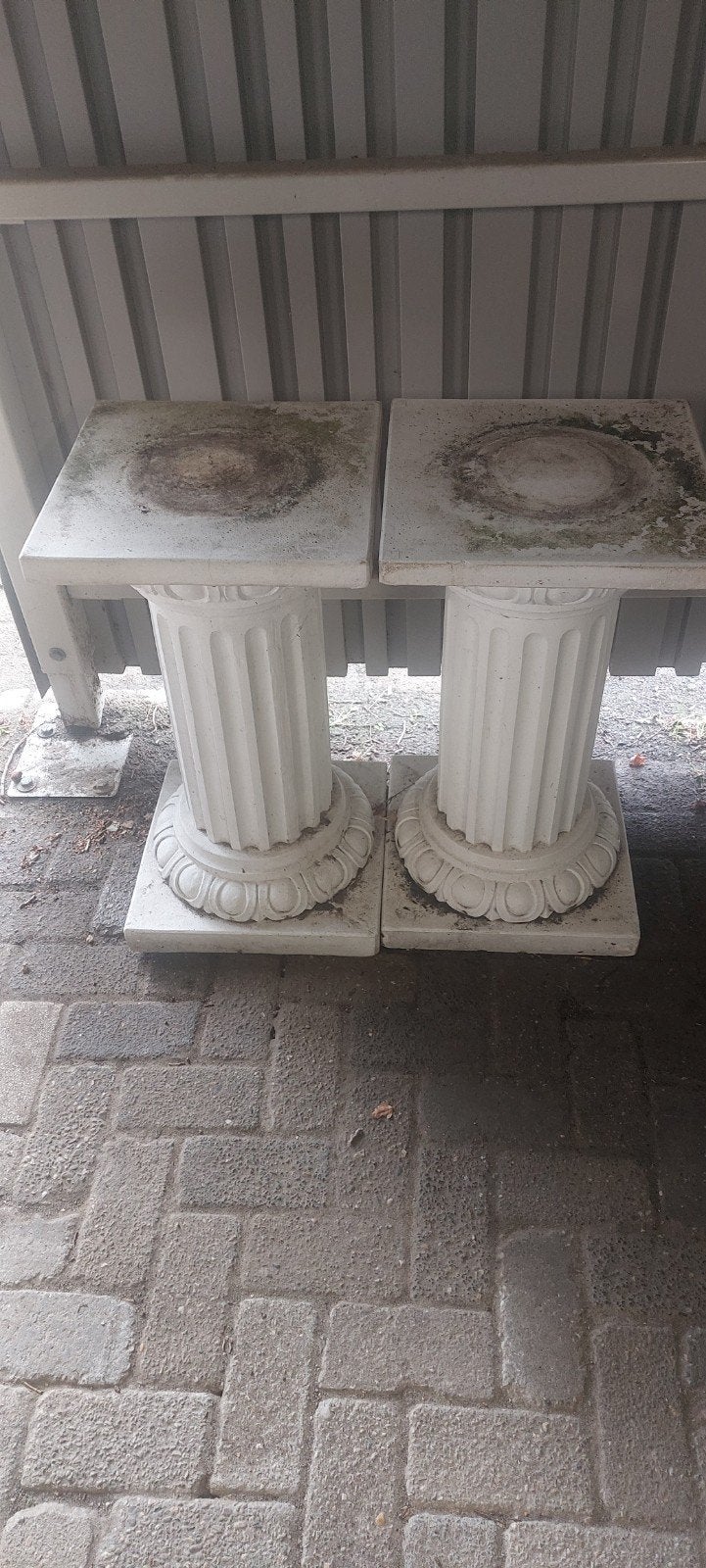 Twee decoratieve zuilen - ideaal voor tuin of interieur, Huis en Inrichting, Ophalen of Verzenden, Gebruikt