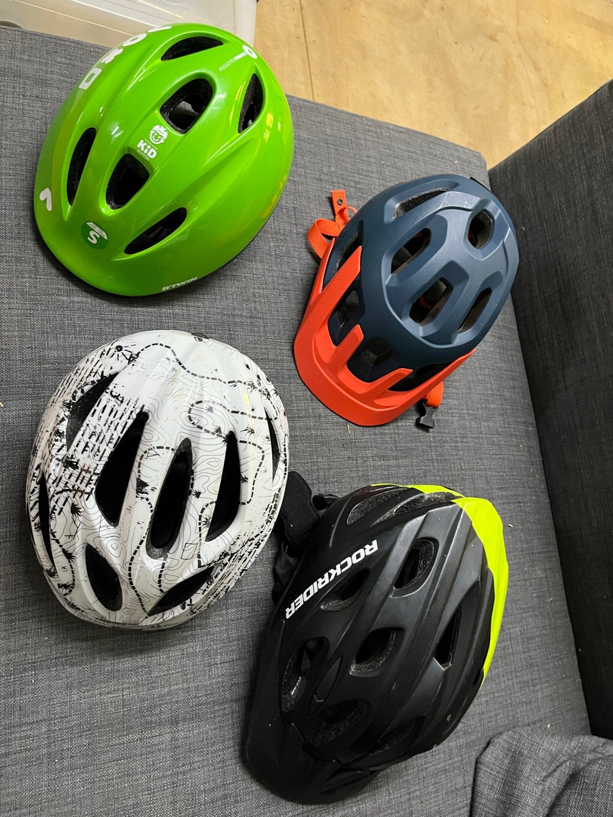 Diverse fietshelmen kinderen: B'Twin, Rockrider, BBB en meer, Ophalen, Gebruikt, Overige maten, Heer of Dame