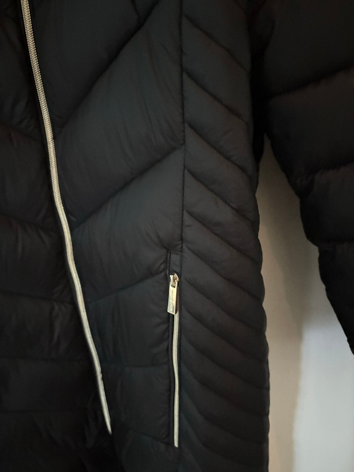 Michael Kors lange puffer jas met capuchon - Maat L, Ophalen of Verzenden, Zo goed als nieuw, Maat 42/44 (L), Zwart