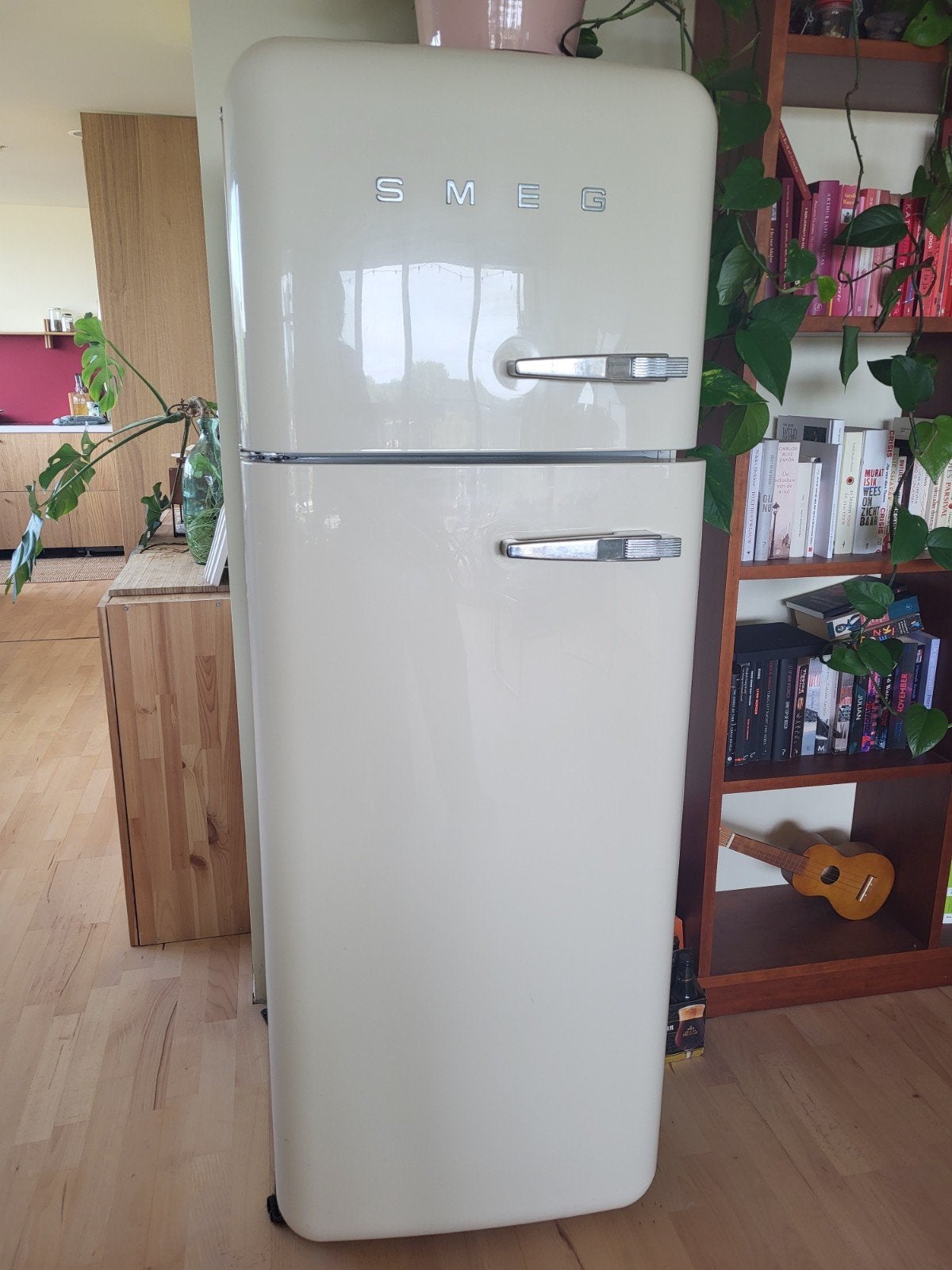 SMEG Koelkast met vriesvak - Crème Wit, Witgoed en Apparatuur, Ophalen, Gebruikt, 200 liter of meer, 60 cm of meer