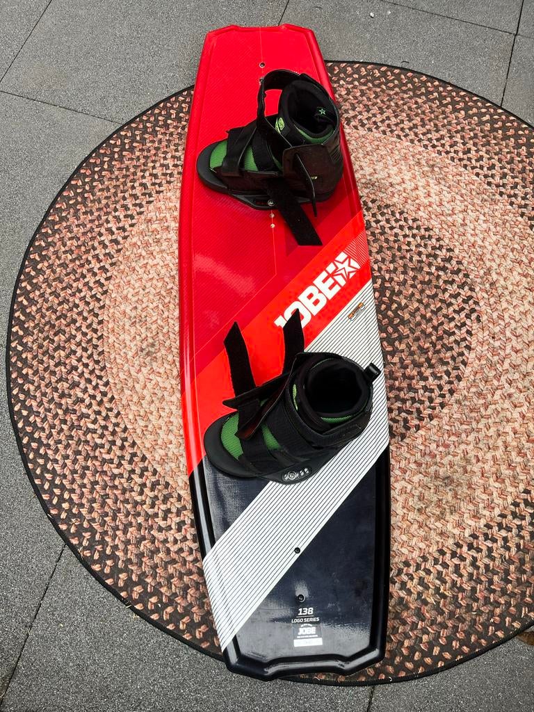Jobe Wakeboard 138cm met bindingen(maat40-46) - zgan, Ophalen of Verzenden, Zo goed als nieuw, Board en Schoenen