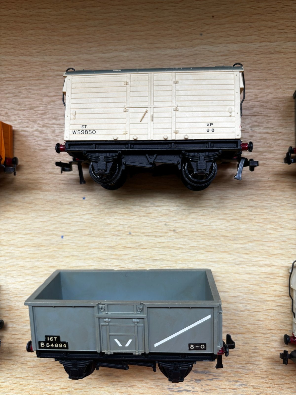 8 Hornby Dublo goederenwagons voor HO-modelbaan, Overige merken, Gebruikt, Gelijkstroom of Wisselstroom, Wagon
