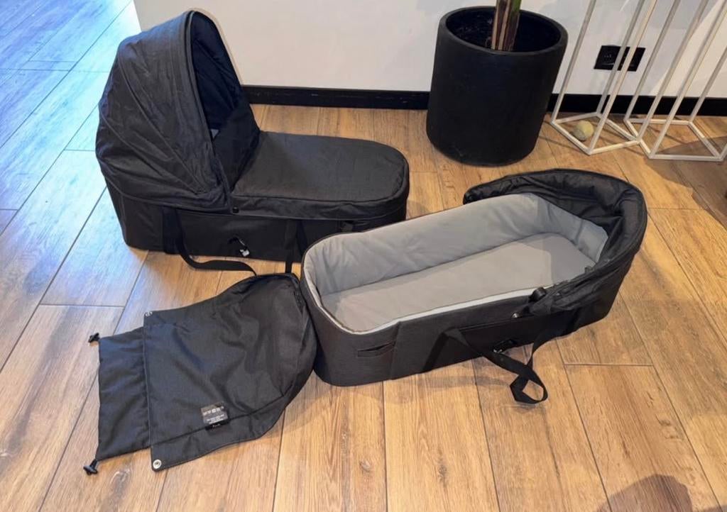 Reiswieg voor Novi Duo buggy - Nieuw met matrasje, Kinderen en Baby's, Babywiegjes en Ledikanten, Ophalen, Nieuw, Wieg