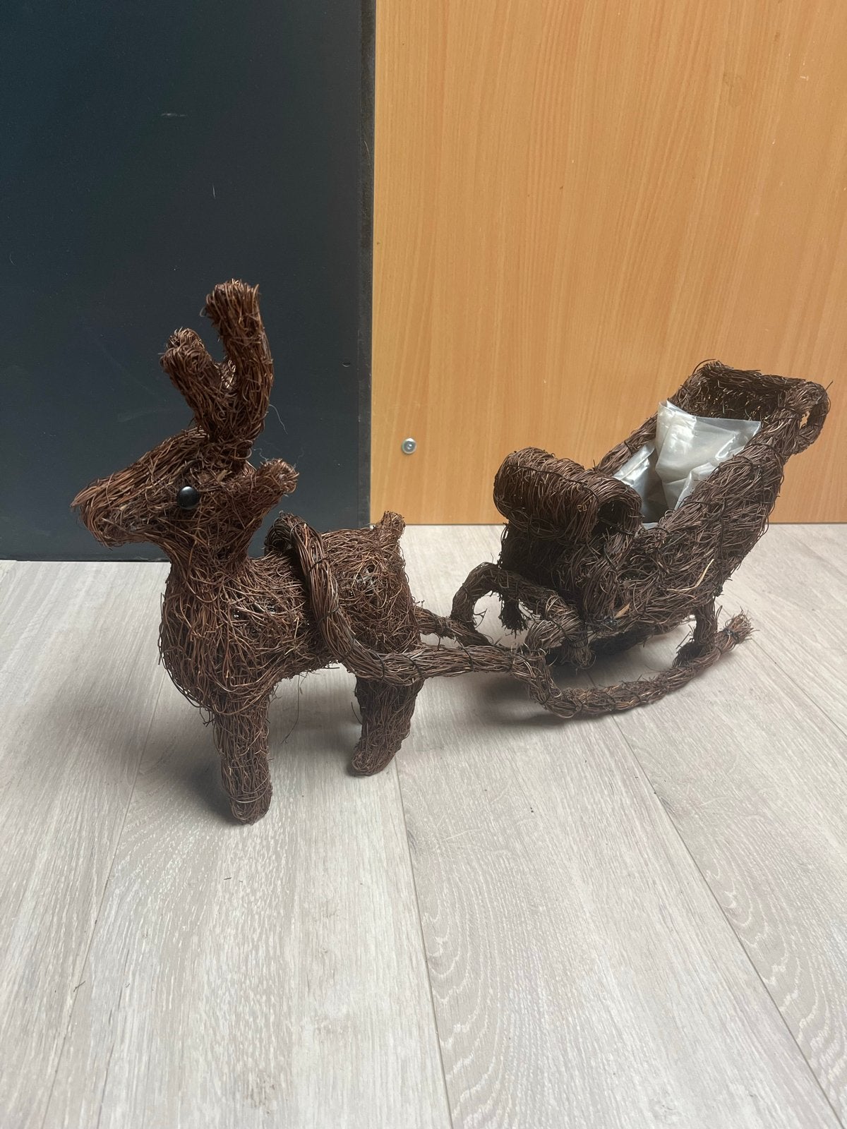 Bloempot arrenslee met hert, Diversen, Kerst, Ophalen of Verzenden, Zo goed als nieuw