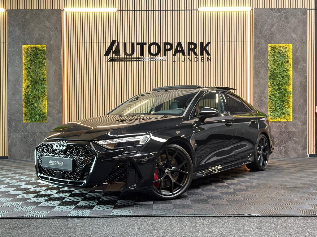 Audi RS3 Limousine 2.5 TFSI RS 3 quattro BTW|PANO|SONOS|HuD|, Automaat, Automatische klimaatregeling, Gebruikt, RS3