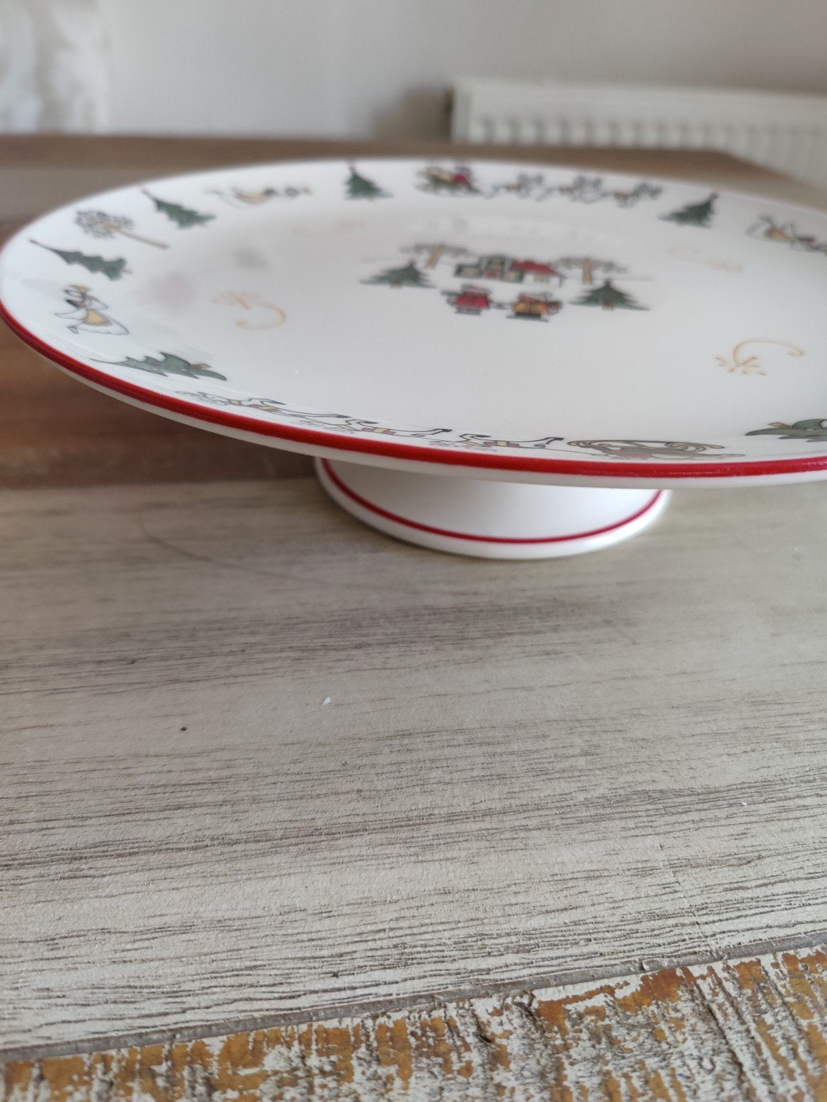 Wedgwood Windsor christmas taartschaal op voet, Verzenden, Zo goed als nieuw