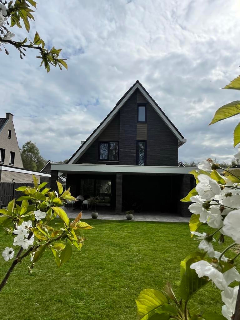 Heerlijk huis te koop midden in de natuur en zo op de A37, Huizen en Kamers, Huizen te koop, Drenthe, 500 tot 1000 m², Vrijstaande woning