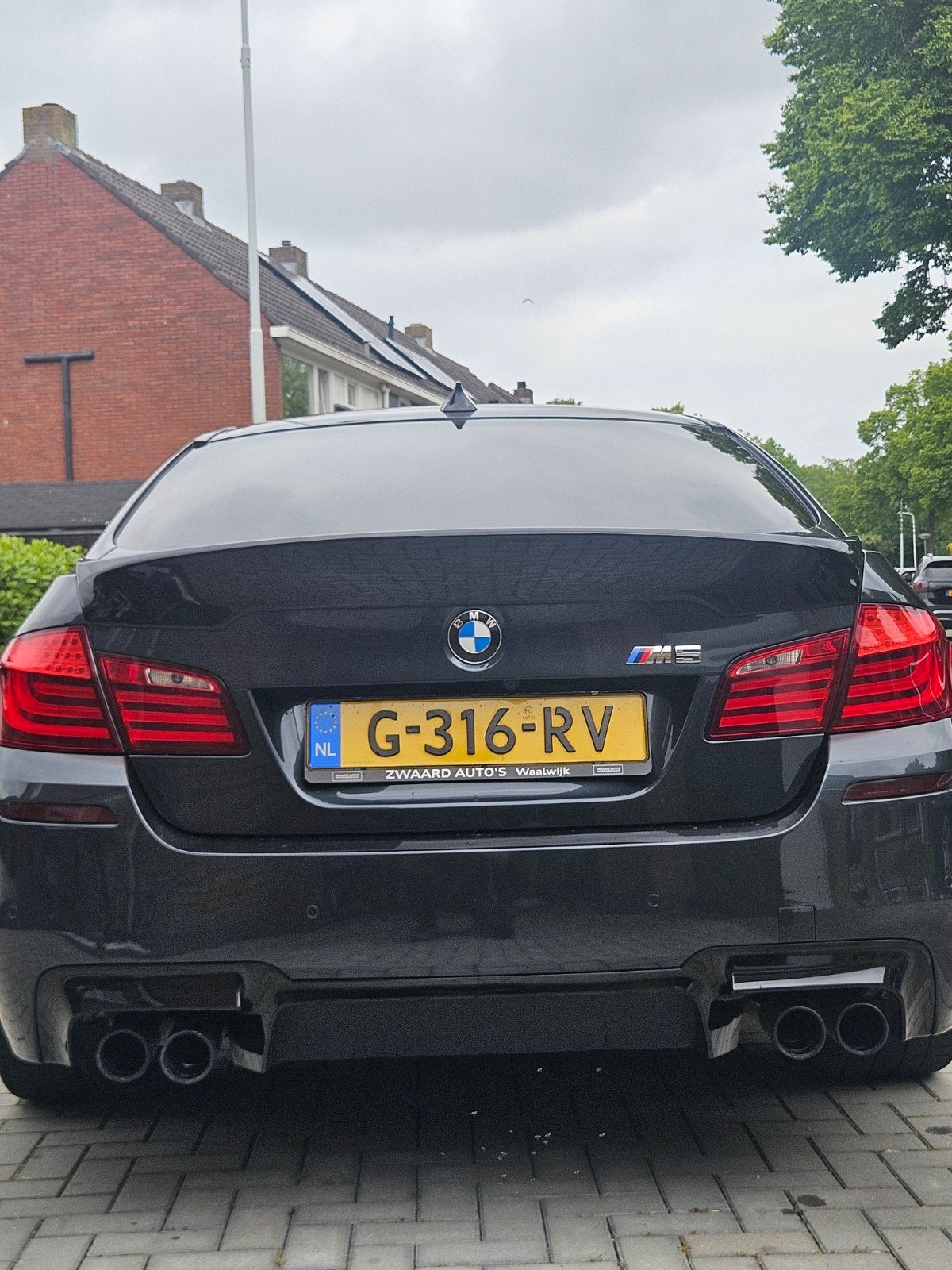BMW m5 competition 4.4 820pk, 8 cilinders, 2000 kg, 4395 cc, Leder