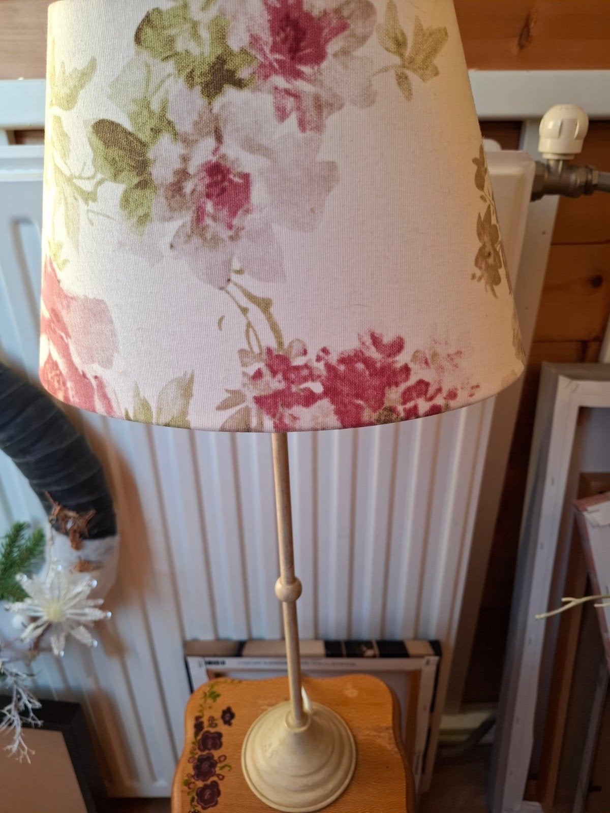 Staande lamp, tafellamp en 2 bloempotten met bloemmotief, Romantisch, Landelijk, Gebruikt, 100 tot 150 cm, Ophalen of Verzenden