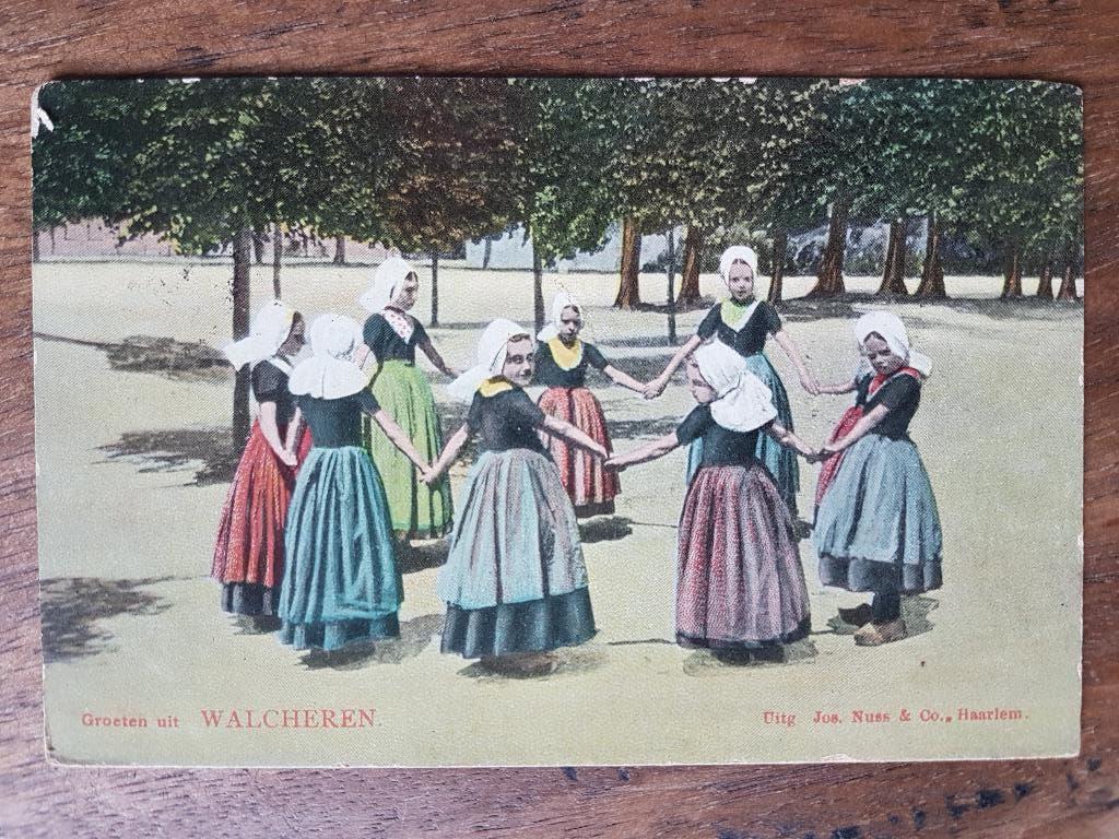 Ansichtkaart Groeten uit Walcheren Klederdracht, Verzamelen, Ansichtkaarten | Nederland, Ophalen of Verzenden, Voor 1920, Gelopen