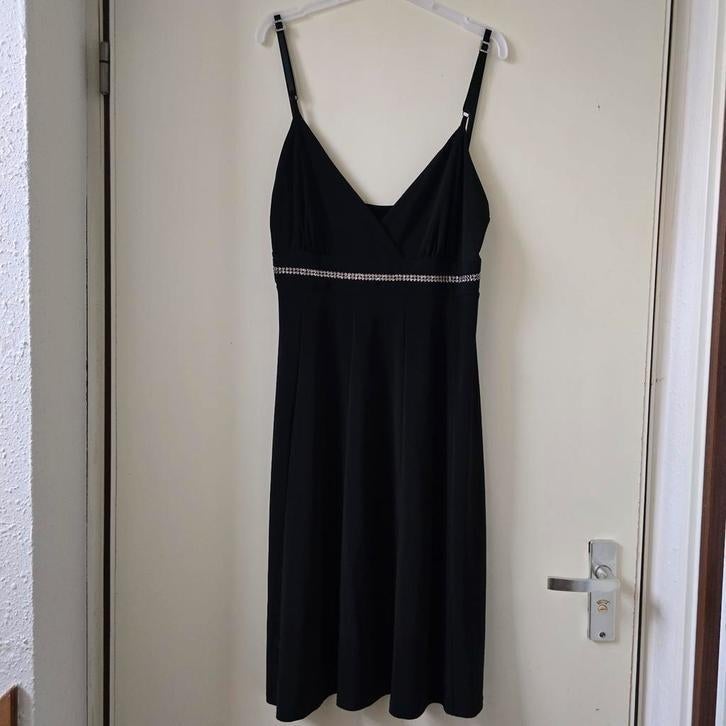 Elegante zwarte jurk - Maat 42, Zwart, Maat 42/44 (L), Nieuw, Ophalen of Verzenden