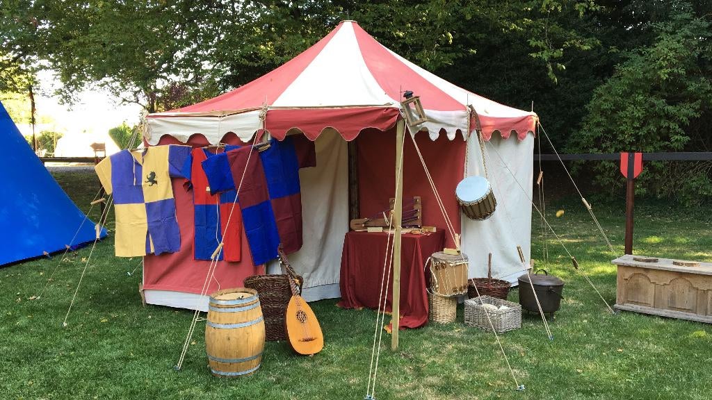 Palamedes tent verhuur – middeleeuwse 33 m, Hobby en Vrije tijd, Feestartikelen | Verhuur, Verzenden, Zo goed als nieuw, Historisch