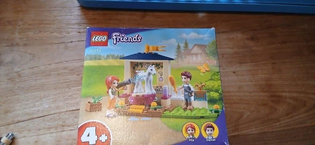 LEGO Friends Ponywasstal - 41696, Ophalen of Verzenden, Zo goed als nieuw, Complete set, Lego