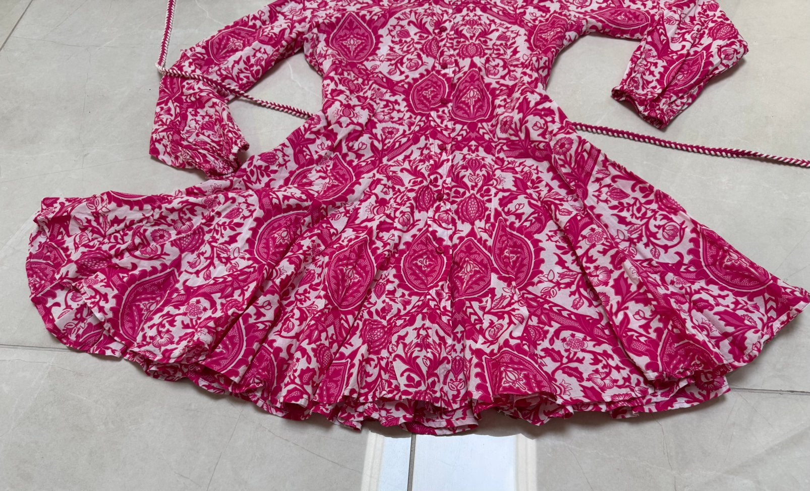 Schitterend vrolijk jurkje roze wit Pigalle m, Kleding | Dames, Maat 38/40 (M), Ophalen of Verzenden, Zo goed als nieuw, Knielengte