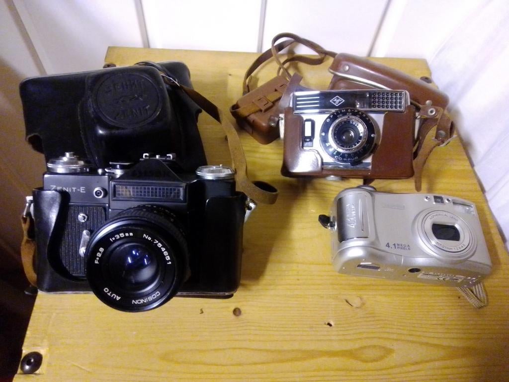 Diverse Cameracollectie: Zenit-E, Agfa, Digitale Camera's, Ophalen of Verzenden, Gebruikt, Spiegelreflex, Overige Merken