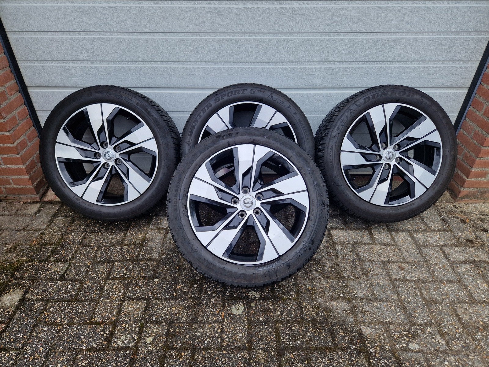 Winterset Volvo V60 cc., Ophalen, 18 inch, Banden en Velgen, Winterbanden