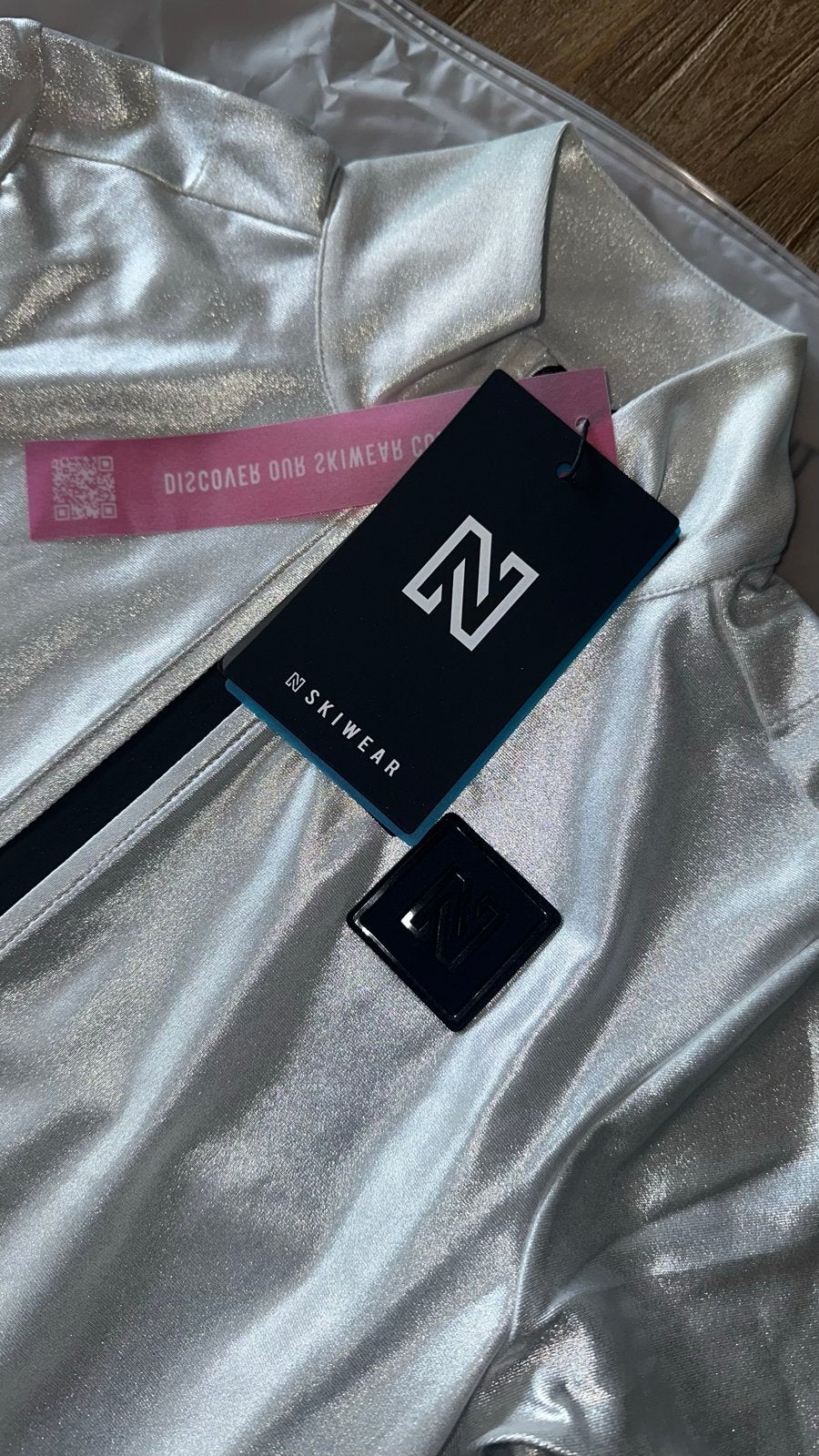 Nikkie Skiwear zilveren pully Maat 36 (S) Nieuw, Kleding | Dames, Wintersportkleding, Ophalen of Verzenden, Nieuw, Maat 36 (S)