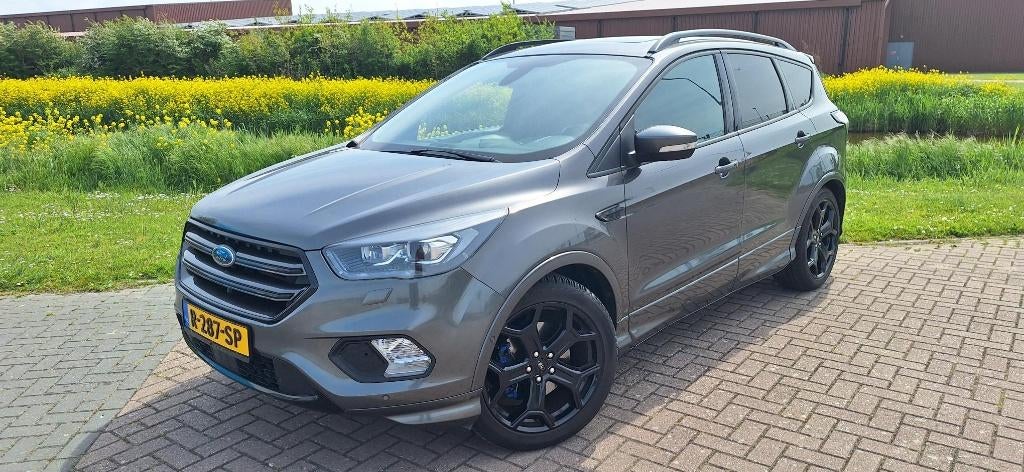 Ford Kuga 1.5 Ecoboost 134KW 4WD 2017 Grijs, Auto's, 1498 cc, Zwart, 4 cilinders, 1850 kg