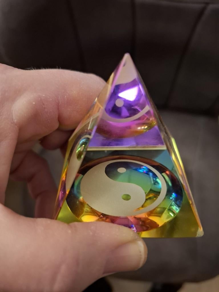 Yin Yang kristal piramide, Ophalen of Verzenden, Zo goed als nieuw, Fantasy