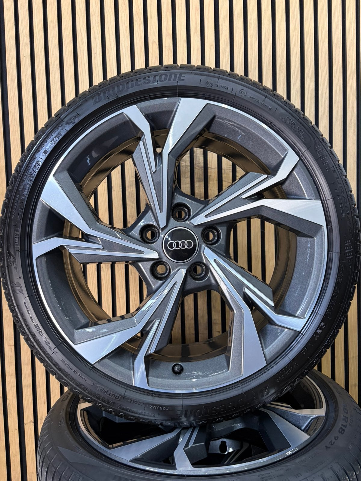 Originele 18” Audi A3 S3 8Y 8V Zomerbanden Zomerset, Auto-onderdelen, Banden en Velgen, Gebruikt, ., Banden en Velgen, Ophalen of Verzenden