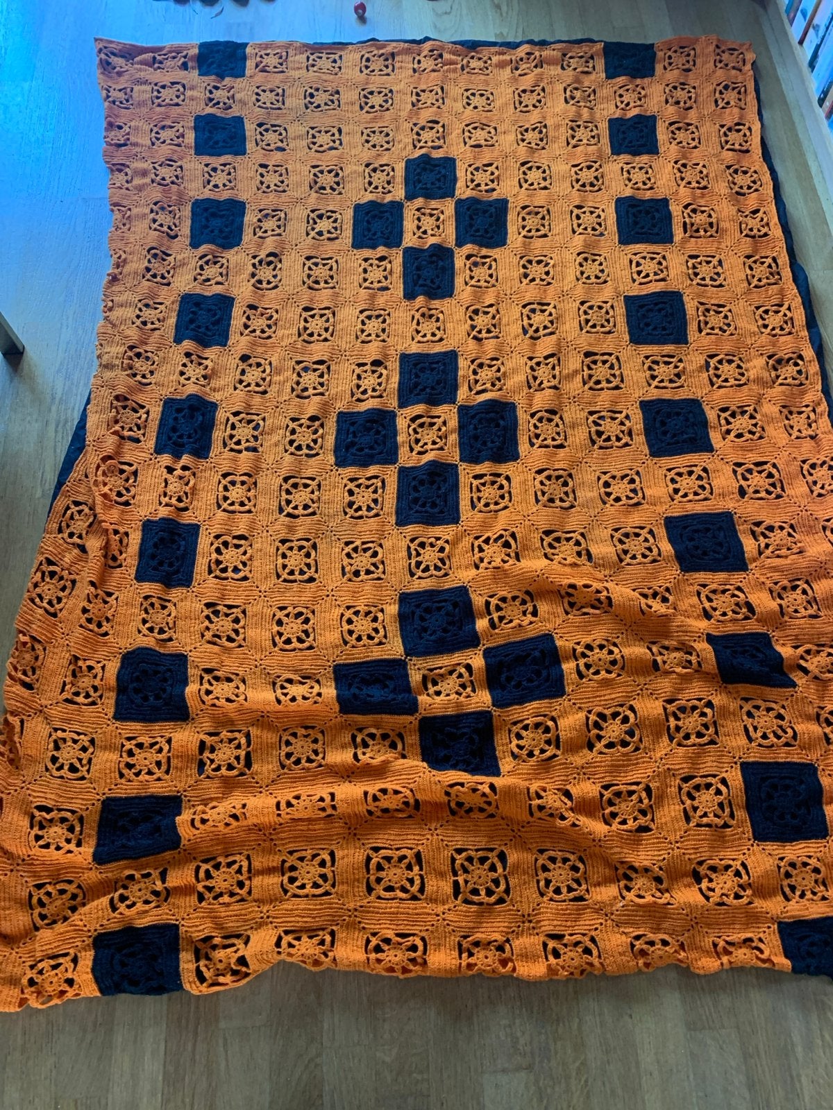 Vintage gehaakte bedsprei / deken - oranje en zwart, Ophalen