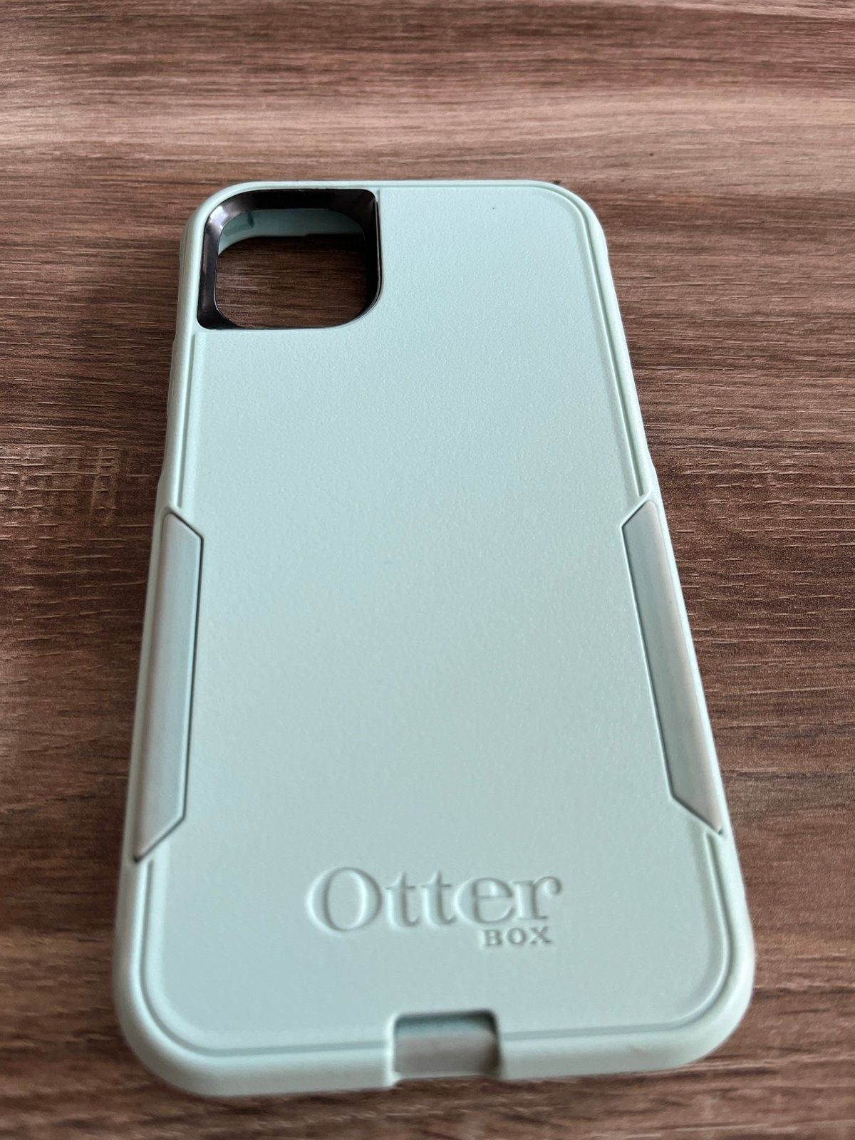 Foto 16 van iPhone 11 (128GB) Groen met OtterBox hoesje