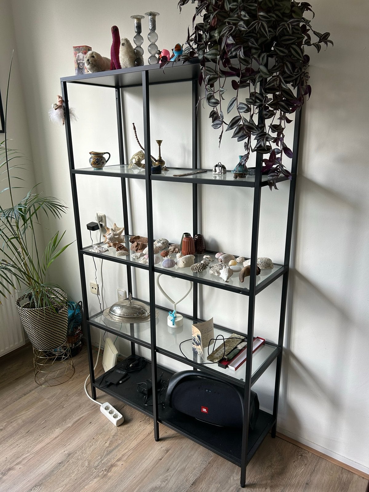 IKEA Glazen Vitrinekast - Gratis af te halen in Jordaan, Ophalen, Met plank(en), Gebruikt, 50 tot 100 cm