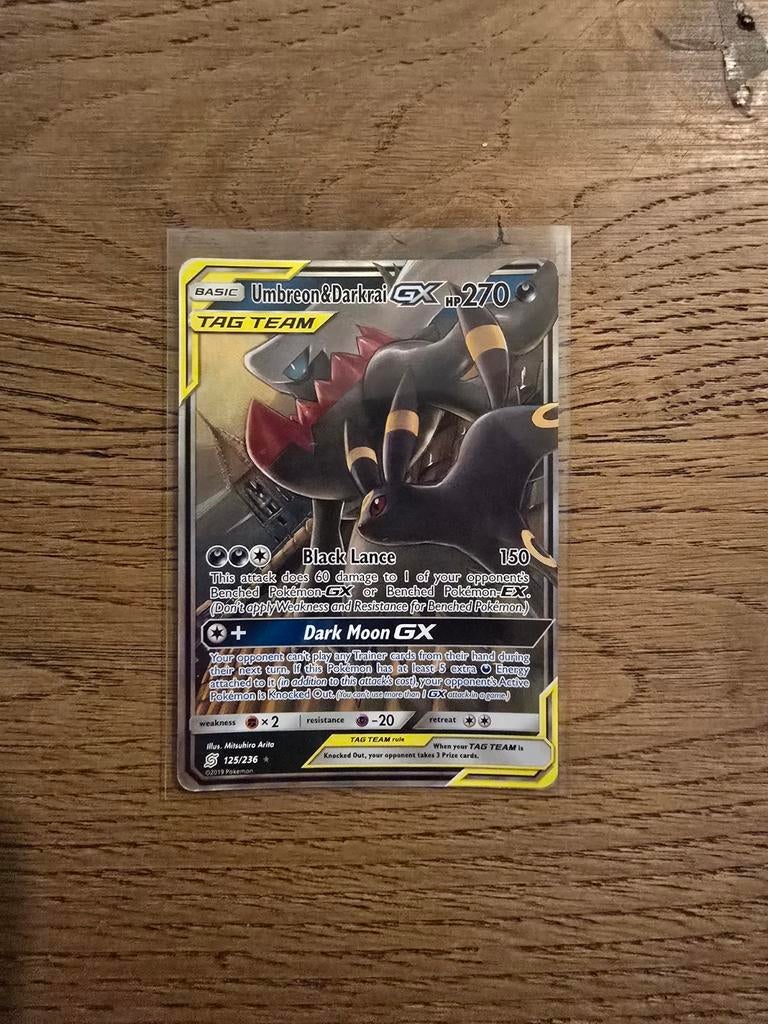 Umbreon & Darkrai GX TAG TEAM Pokémon Kaart, Ophalen of Verzenden, Zo goed als nieuw, Losse kaart