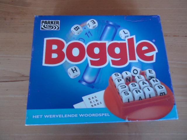 Boggle #, Hobby en Vrije tijd, Gezelschapsspellen | Bordspellen, Vijf spelers of meer, Ophalen of Verzenden, Zo goed als nieuw