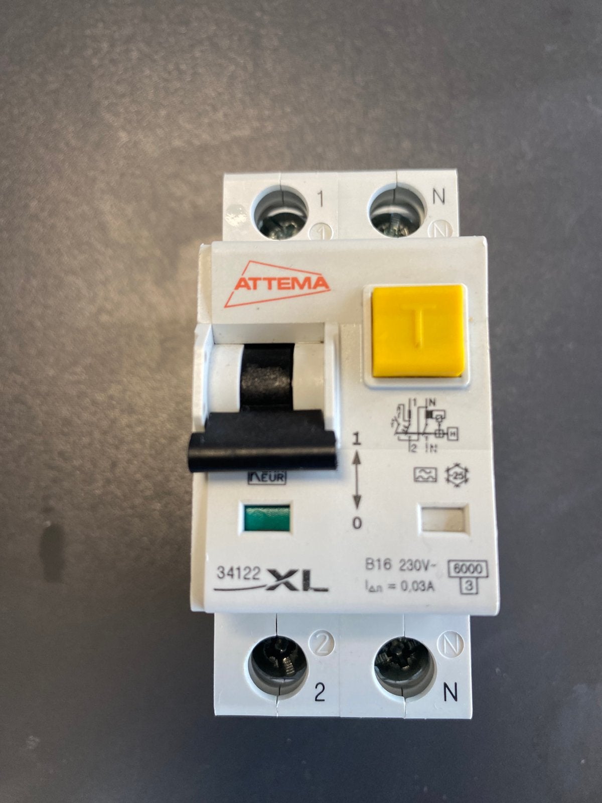 Attem Click-mate XL aardlekautomaat, Ophalen of Verzenden, Gebruikt, Attema, Aardlekautomaat