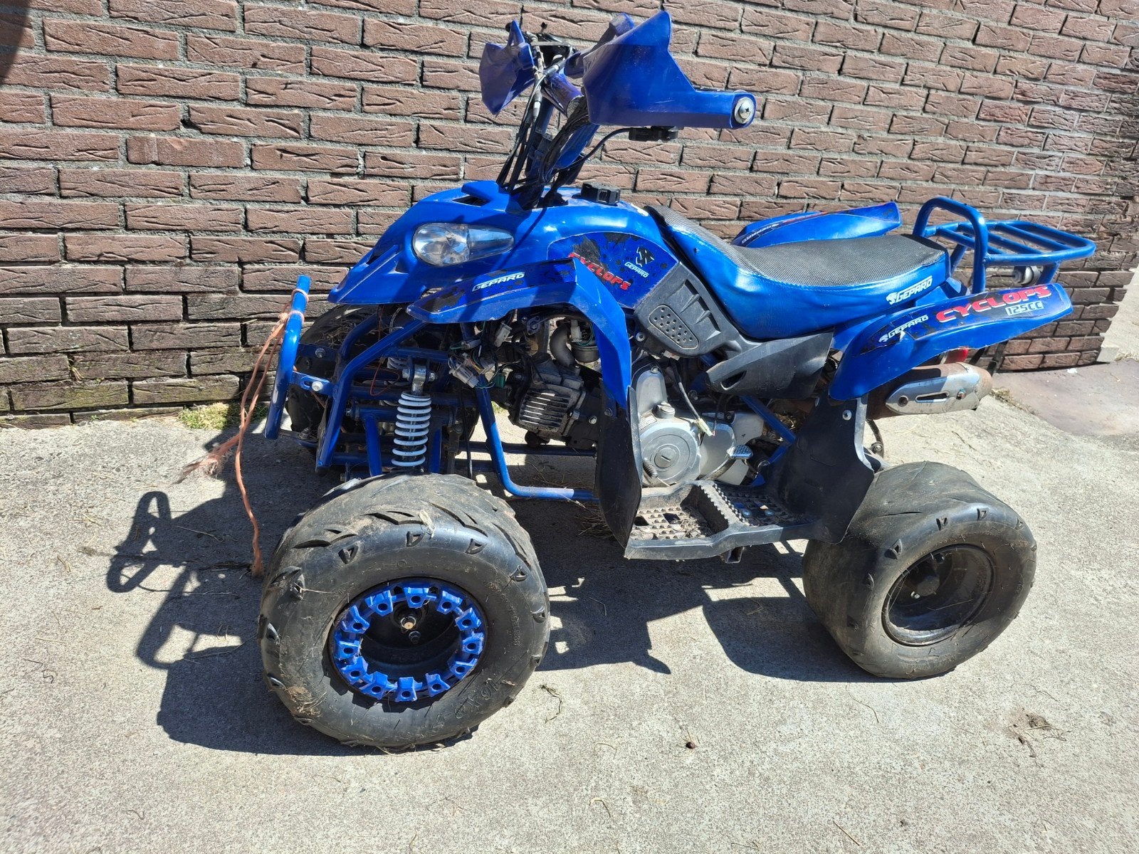 Quad < niet werkend > gratis!, Fietsen en Brommers, Ophalen, Gebruikt