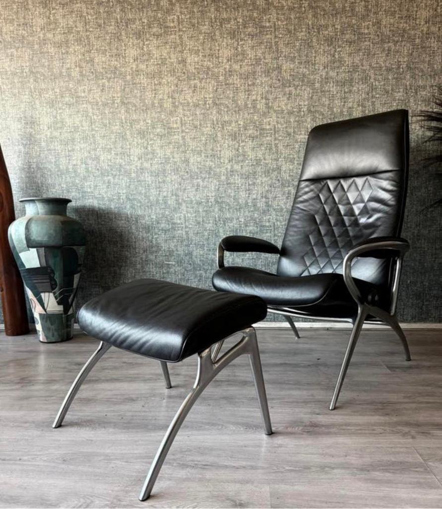 Stressless James Lounge Chair Ottoman Black Leather Aluminum, Ophalen, -, -, Zo goed als nieuw