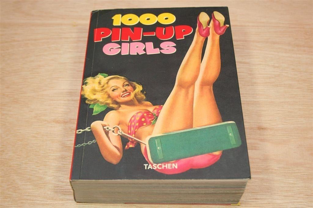 1000 Pin-up Girls — Taschen Jubileumeditie, Boeken, Ophalen of Verzenden, Gelezen, Fotografen