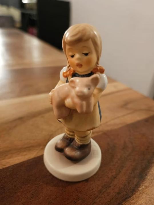 1998 Hummel Goebel Pigtails 2052 Exclusive Edition Club, Ophalen of Verzenden, Zo goed als nieuw, Hummel